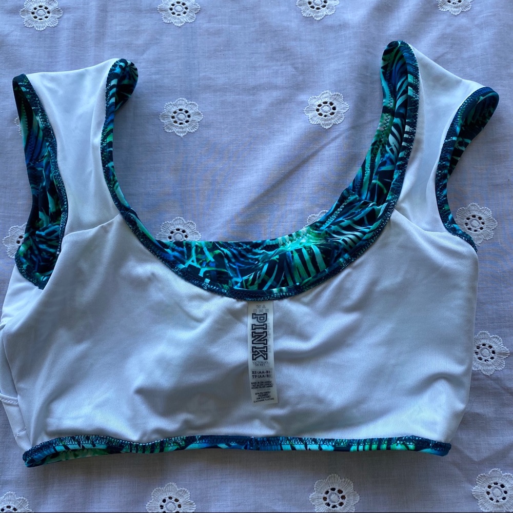 NWOT 🆚 bikini top - Picture 4 of 5